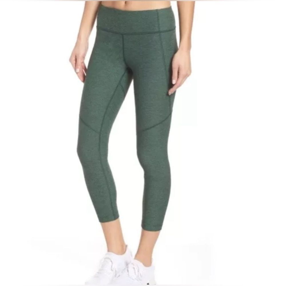 Outdoor Voices Hunter Green Crop Leggings Small